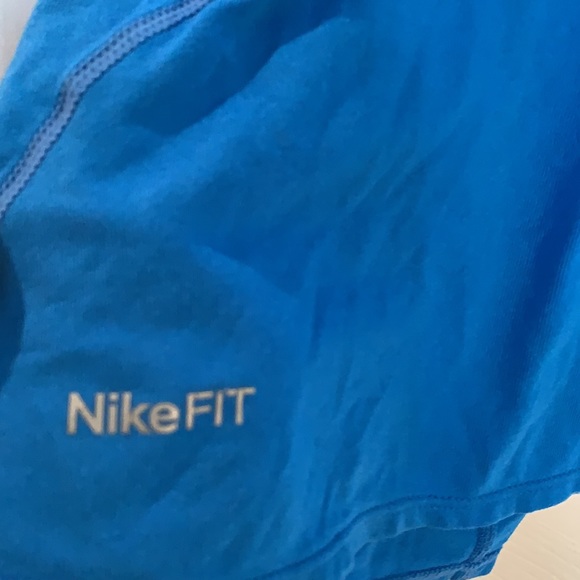 long-sleeve T-shirt used in good condition for women size -M- 8. -10 - Picture 2 of 9